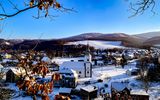 Dorf im Riesengebirge im Winter