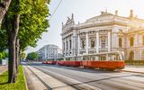 Wiener Ringstraße mit Burgtheater