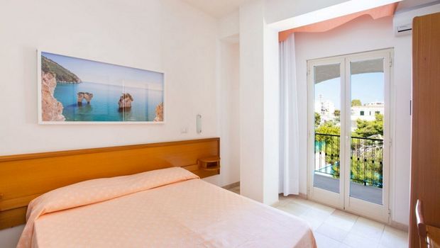 Zimmerbeispiel Hotel Mediterraneo