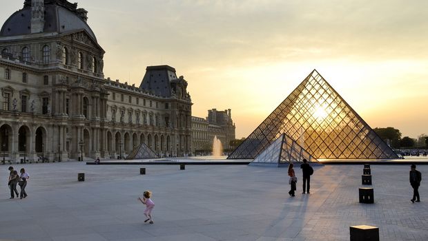 Louvre_Napoleonhof