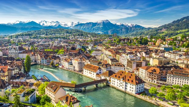Luzern mit Berg Pilatus