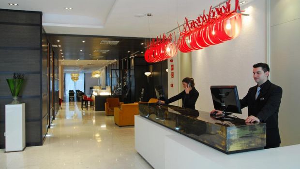 Grupotel Gran Via 678, Rezeption