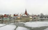 Leer_Museumshafen_mit_Rathaus ©