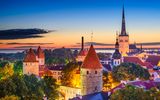 Tallinn in der Abenddämmerung