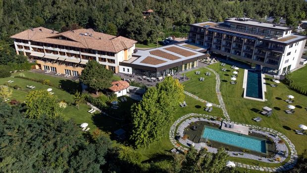 Golden Park Hotel
