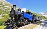 Furkabahn mit Volldampf über den Furkapass