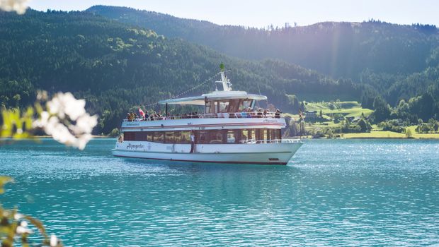 Schifffahrt am Weissensee Boot Alpenperle