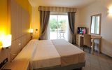 Zimmerbeispiel Aregai Marina Hotel & Residence