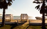 Brise weht am Strand von Albanien