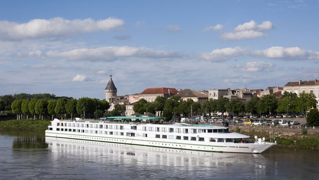 MS Cyrano de Bergerac