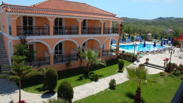 To Oniro - The Dream Studios, Außenanlage