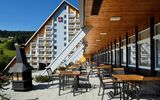 Außenansicht mit Terrasse