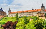 Panoramablick auf St.-Barbara Kirche und das Jesuitenkolleg in Kuttenberg