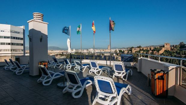 Dachterrasse mit Stadtblick