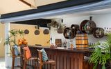 Pool Bar