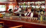 Elegant Lady Kollegen Panorama Bar ©