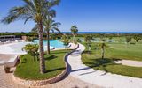 Golfplatz mit Pool