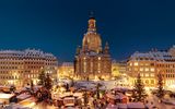 Blick auf den weihnachtlichen Neumarkt Dresden