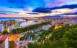 Blick auf das abendliche Malaga