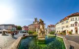 Marktplatz mit Rathaus in Weimar