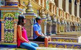Pause auf dem Spanischen Platz in Sevilla