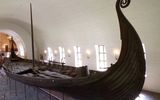 Historisches Oseberg-Schiff im Wikingerschiffsmuseum Oslo