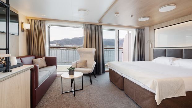 MS Finnmarken, Expedition Suite M4