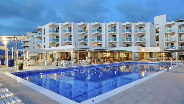 Außenansicht Aparthotel Nereida