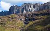 Wasserfall im Gebirge