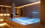 Spa mit Pool des Hotel D'Aragona