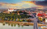 Bratislava Skyline mit Burg