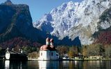Königssee mit St. Bartholomä im Winter