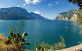Weiter Blick über den Gardasee 