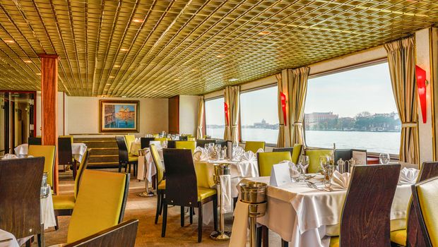 MS Michelangelo - Restaurant